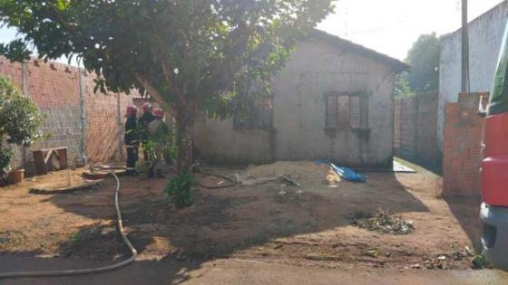 Casa pegou fogo em Tangará da Serra