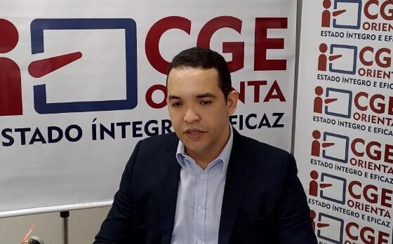 O pai do secretário controlador-geral do Estado, Paulo Farias, morreu neste sábado (07).