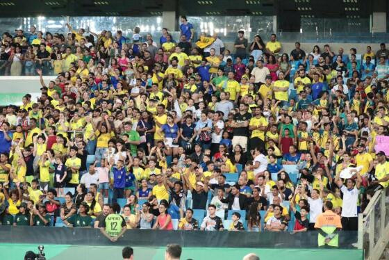 Entidades filantrópicas no treino da Seleção Brasileira de Futebol na Arena Pantanal