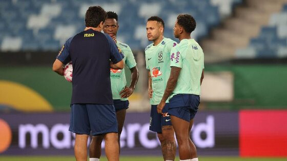 Neymar é a estrela do time que joga hoje em Cuiabá.