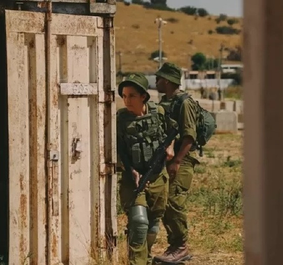 Janine descobriu que precisaria voltar ao Exército de Israel assim que os ataques do Hamas começaram