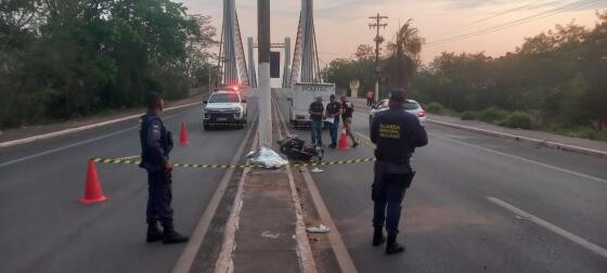 Emanoel Costa Pereira da Silva morreu no local.