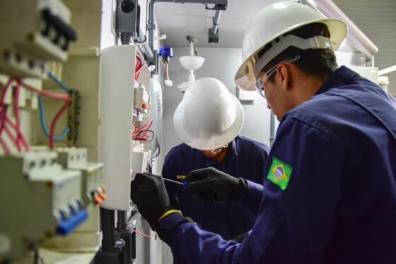Foram quase 40 mil novos empregos com carteira assinada este ano