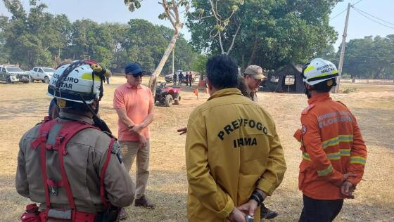 Otaviano Pivetta, checou in loco, na manhã desta quarta-feira (15), as ações conjuntas do Corpo de Bombeiros Militar e o Ibama no combate aos incêndios no Pantanal.