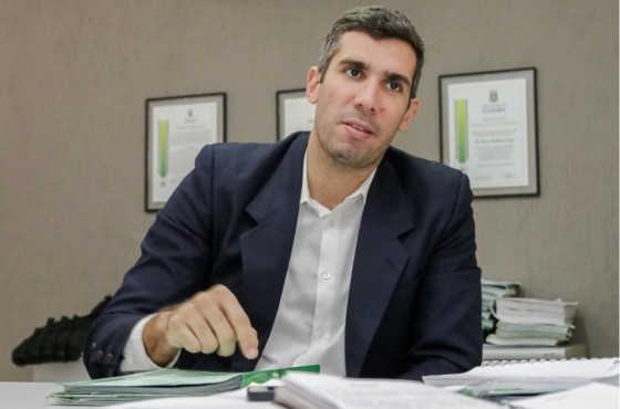 O delegado Diogo Santana, que integra comitiva