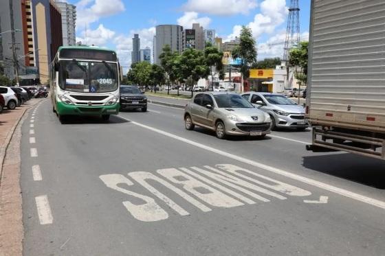 Trecho da faixa de ônibus na Av. do CPA