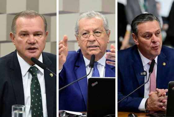 Senadores comemoraram eleição de novo presidente do Senado.