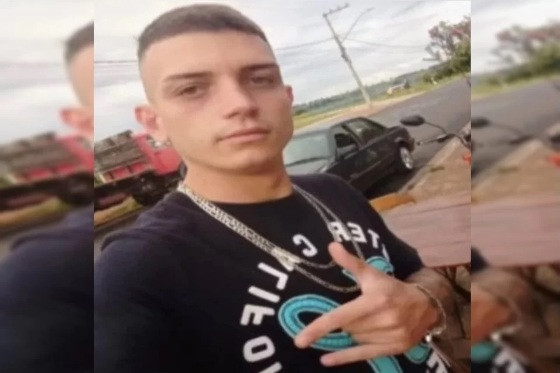 Juninho decidiu contar a uma TV como era o relacionamento