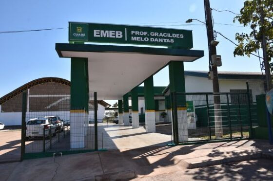 Servidora atuou por 22 anos na mesma unidade de ensino.