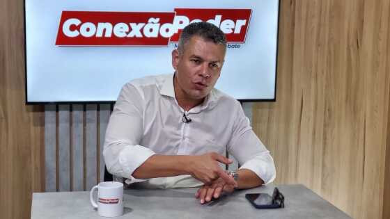 O vereador Dr. Luiz Fernando diz que os parlamentares da base blindam os secretários.