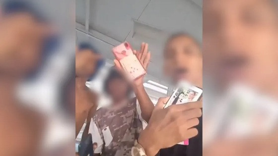 Jovens exibem aparelhos roubados em vídeo publicado em rede social 