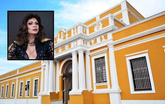 Neliton Gois da Silva, intérprete da drag queen Nelly Winter, entrou com o processo relatando LGBTfobia por parte do Sesc Arsenal de Cuiabá