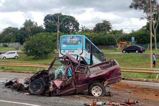 egundo a Polícia Militar do DF (PMDF), o acidente foi na DF-001, no km 31, em frente à quadra 27 do Park Way