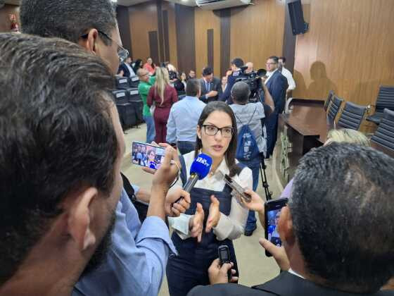 "A Saúde ficou muito aquém do que deveria”, disse Janaina à imprensa