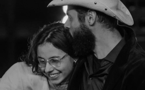 Caru Comparin Corrêa, filha do cantor cuiabano João Carreiro, homenageou o pai nesta quinta (4) no Instagram.