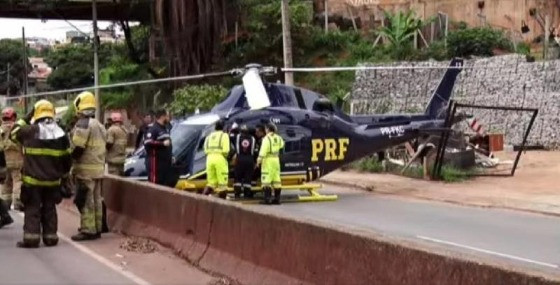 Helicóptero sofreu pane e caiu em avenida de BH