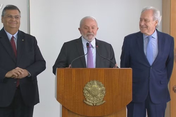 Flávio Dino, Lula e Lewandowski em Brasília.