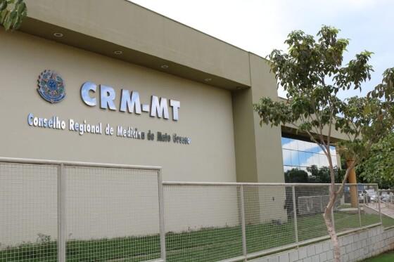 Na manhã desta sexta-feira (11), o Departamento de Fiscalização do CRM-MT realizou uma vistoria ao Hospital São Lucas, onde constatou a interrupção dos serviços da maternidade Rede Cegonha, unidade referência em Várzea Grande.