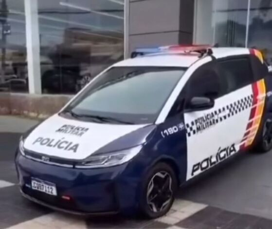 O carro que foi cedido pela BYD ficará em Cuiabá.