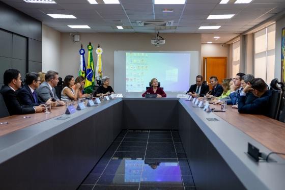 Os oito novos desembargadores tomaram posse nessa quarta-feira (21).