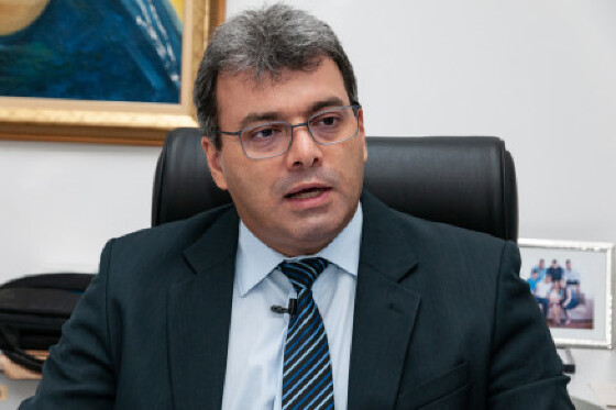 O juiz Geraldo Fidelis, da 2ª Vara Criminal de Cuiabá.