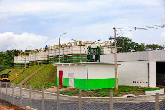 A estação tem capacidade para tratar 250 litros de água por segundo.