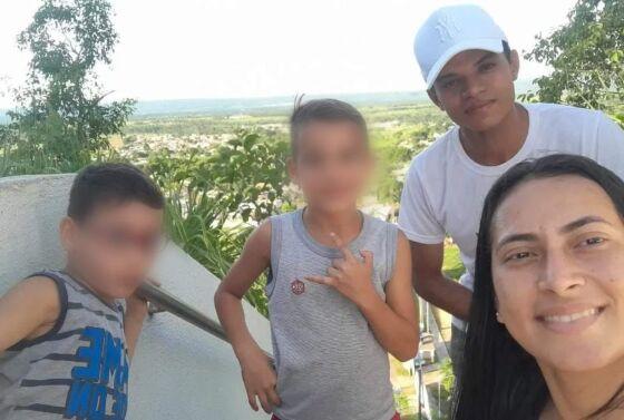 Lorrane e os filhos junto com o assassino, identificado pela polícia como José Edson Douglas Galdino.