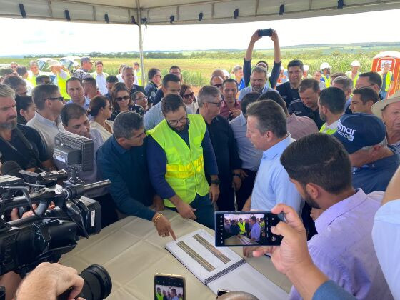 Autoridades marcaram presença no ato de entrega do trecho duplicado.