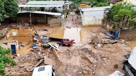 Chuvas deixam 27 mortos no Rio de Janeiro e Espírito Santo.