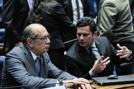 Gilmar Mendes derrubou decisões que garantiam resposta a Moro contra propagandas de Sandro Alex sobre aborto.