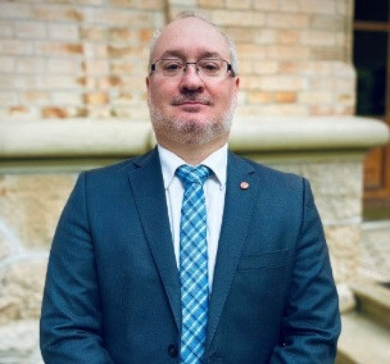 Rodrigo Augusto Prando é Professor e Pesquisador da Universidade Presbiteriana Mackenzie. Cientista Social, Mestre e Doutor em Sociologia, pela Unesp.