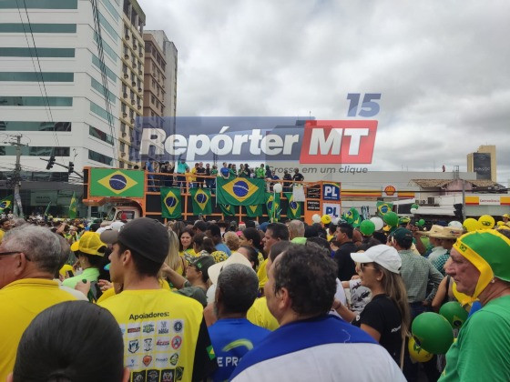 Ato reuniu mais de dez mil pessoas, segundo a PM.