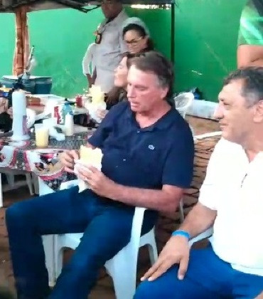 Bolsonaro eteve em Diamantino com irmão do ministro Gilmar Mendes