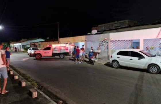 A mulher morava com a irmã, que contou que a vítima fazia uso de entorpecentes. 