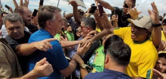 Bolsonaro foi recebido por milhares de apoiadores em Sinop