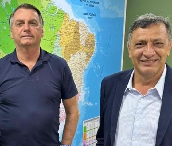 Ex-presidente apoia irmão de ministro do Supremo.