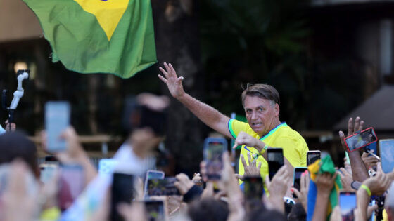 Ex-presidente participou de ato na manhã deste domingo (21), no Rio de Janeiro.