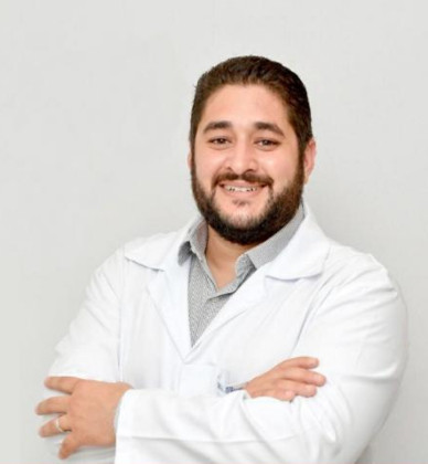 Dr. Thiago Bonato de Amorim é médico ortopedista, especialista em Cirurgia da coluna vertebral e associado à SBOT-MT