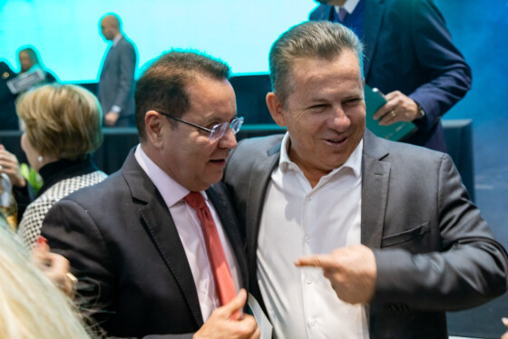 O magistrado lembra na decisão que Botelho é filiado ao União Brasil, partido presidido por Mauro, e tem mandato.