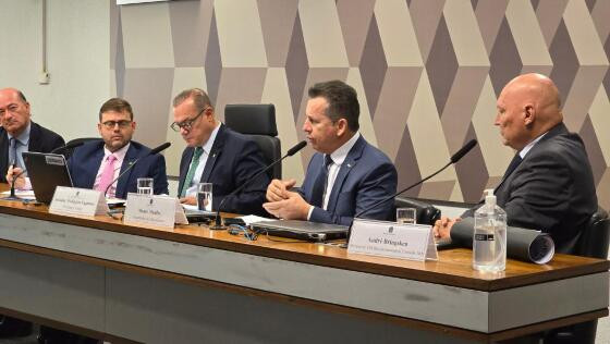 Mauro participou da audiência convocada pelo senador Wellington Fagundes, e realizada junto às comissões de Infraestrutura e de Relações Exteriores do Senado