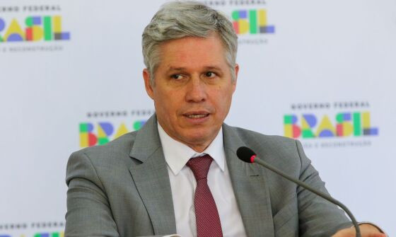 A importação foi anulada após denúncias de irregularidades com as empresas vencedoras.