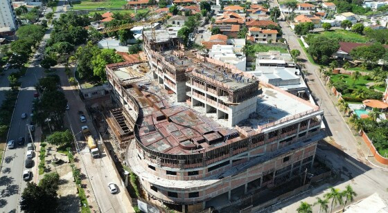 Os apartamentos tipo têm metragem a partir de 192m²