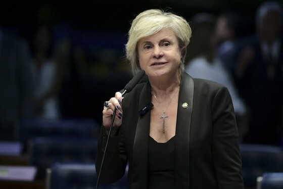 Senadora apoia a legalização de cassinos, mas é contra os bingos, por exemplo.