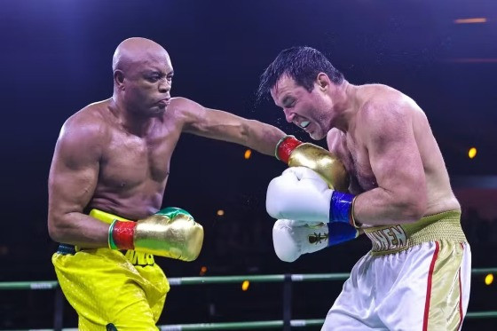 Internautas estavam na expectativa de ver Anderson Silva como campeão da luta, dado que o duelo marca a despedida do brasileiro em ringues no país.