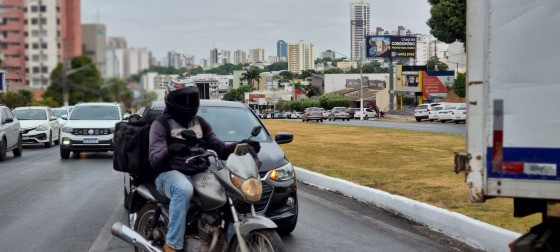 A previsão para esta segunda-feira (16) é de mínima de 24 graus e máxima de 35 graus.