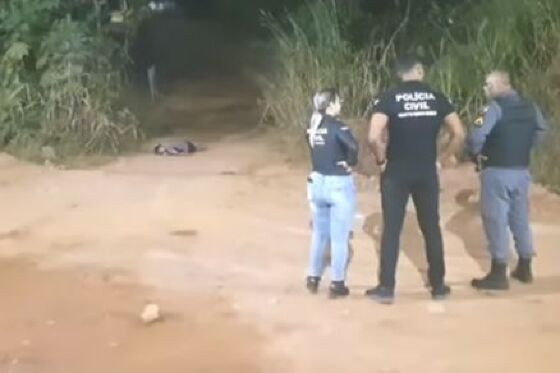 O autor do crime, de 52 anos, é o ex-marido dela que foi preso em flagrante pela Polícia Militar.