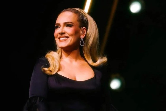 Adele, no entanto, deixou claro que vai fazer uma turnê mundial quando lançar seu próximo álbum