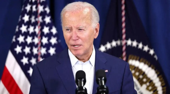 Biden estava enfrentando entre os democratas do Congresso, que estavam cada vez mais convencidos de que uma derrota em novembro também impactaria suas disputas eleitorais.