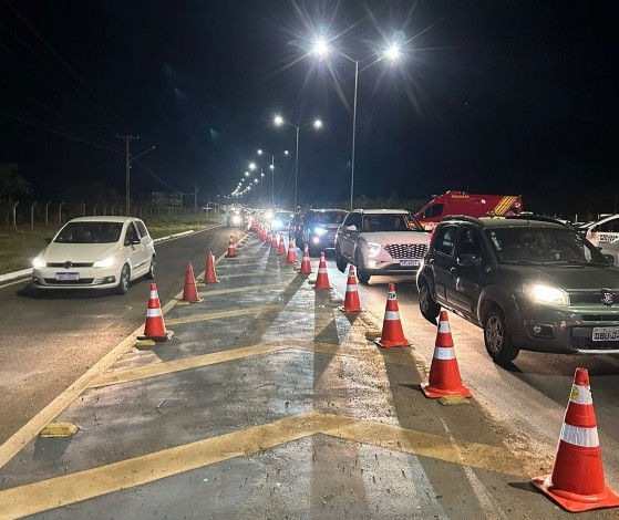 A 75ª edição da Operação Lei Seca, realizada na madrugada deste domingo (28), resultou na prisão de quatro motoristas embriagados e remoção de 27 veículos, na MT-251