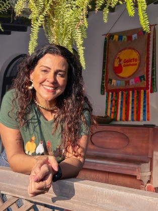 Lorenna Bezerra é empresária, proprietária do restaurante Galeto Cuiabano e presidente da Associação Brasileira de Bares e Restaurantes, seccional Mato Grosso (Abrasel-MT).